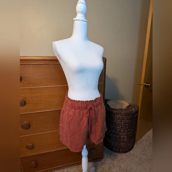 Loft Pull On Paperbag Style Casual Shorts - Picture 7 of 10